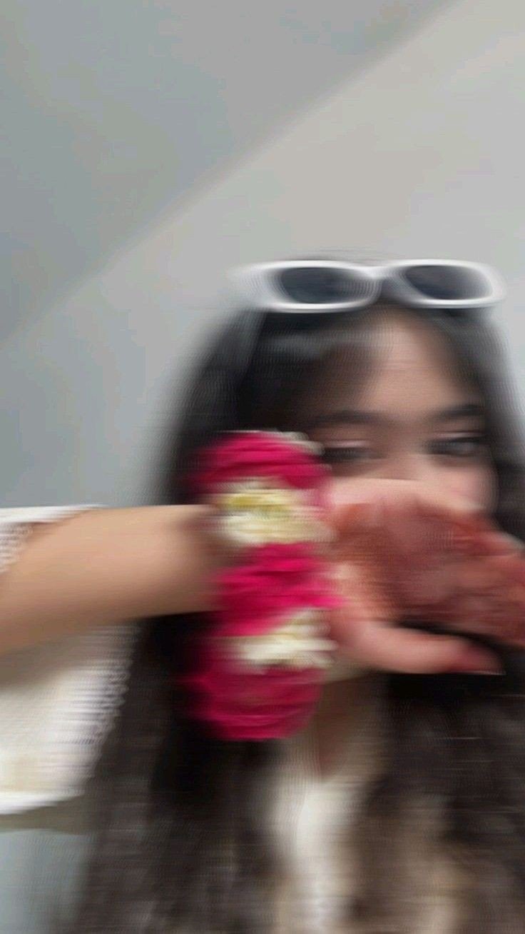 aesthetic dp for girls black and white