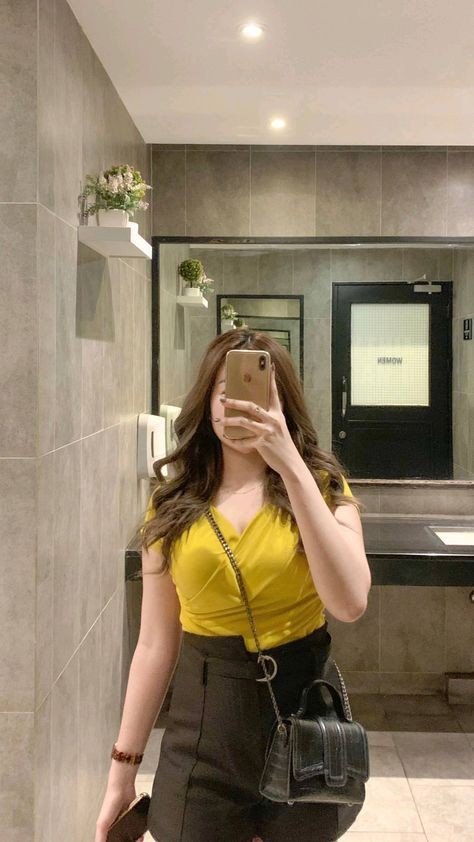 anime boy mirror selfie dp