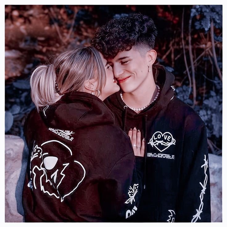 anime couple dp for instagram half half