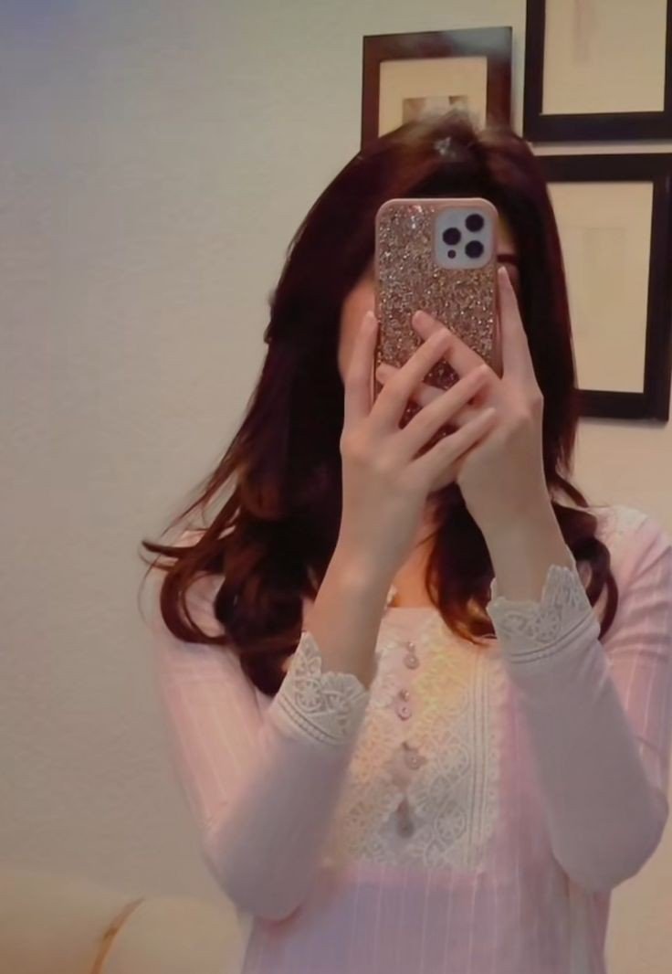 cartoon girl mirror selfie dp