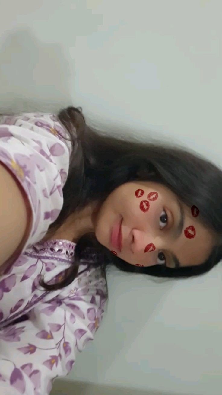 college village real simple girl image