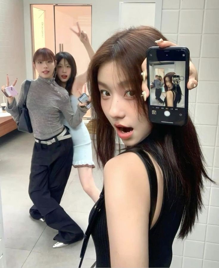 friends group dp download