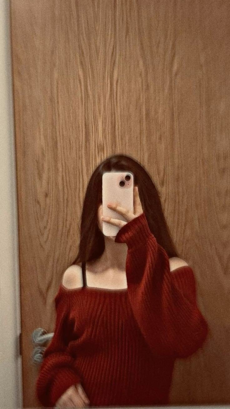 girls mirror selfie dp