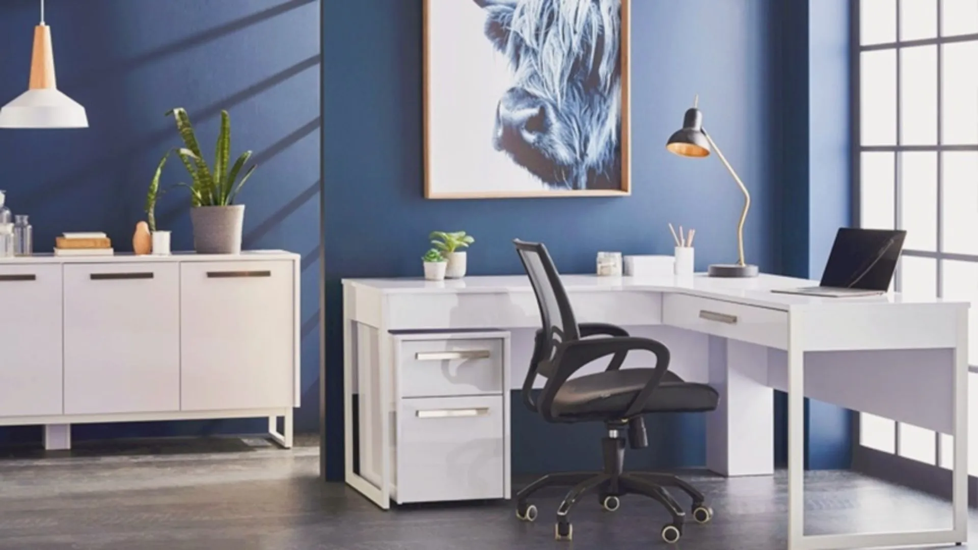 How to Choose Office Furniture Based on Functionality