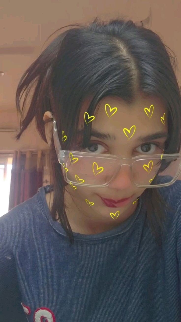 hide face girl pic blur