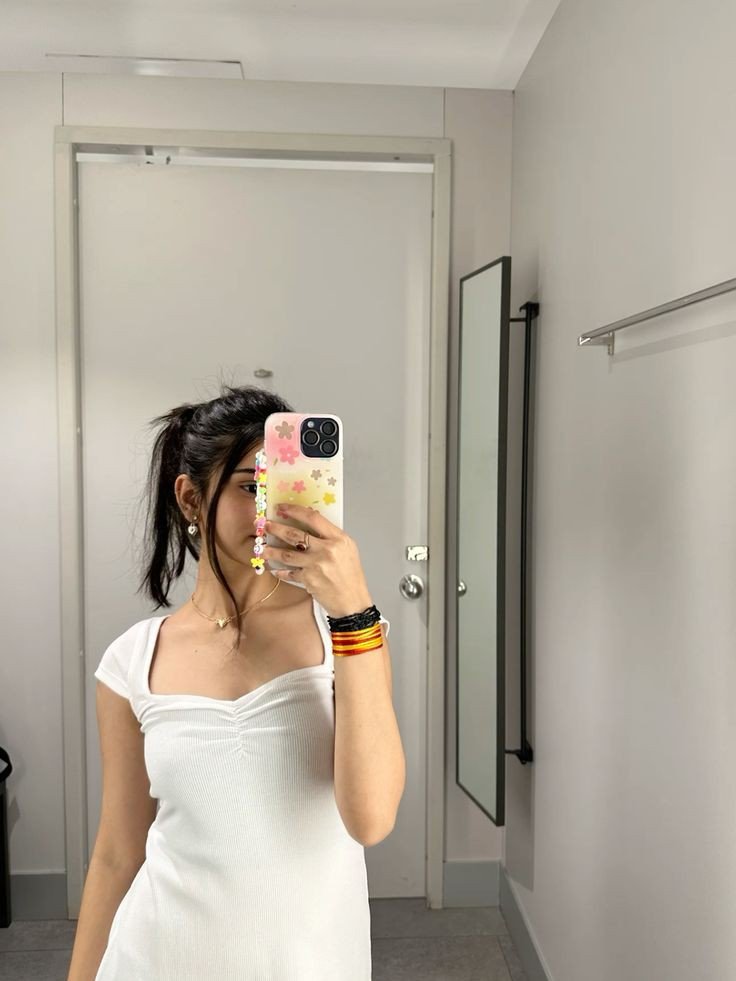 ladki ka photo achha wala