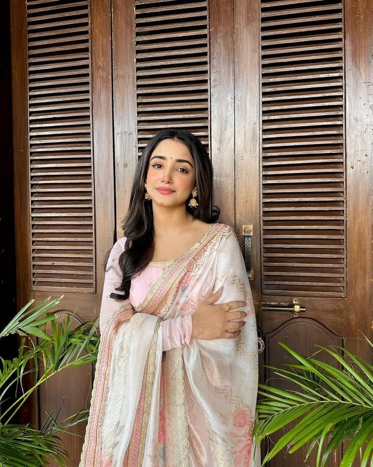 ladki ki dp acchi si