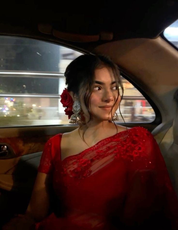 ladki ki photo attitude