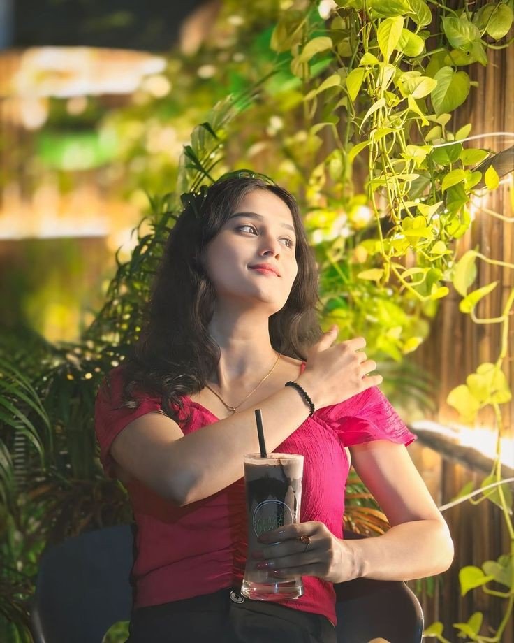 ladki ki photo attitude