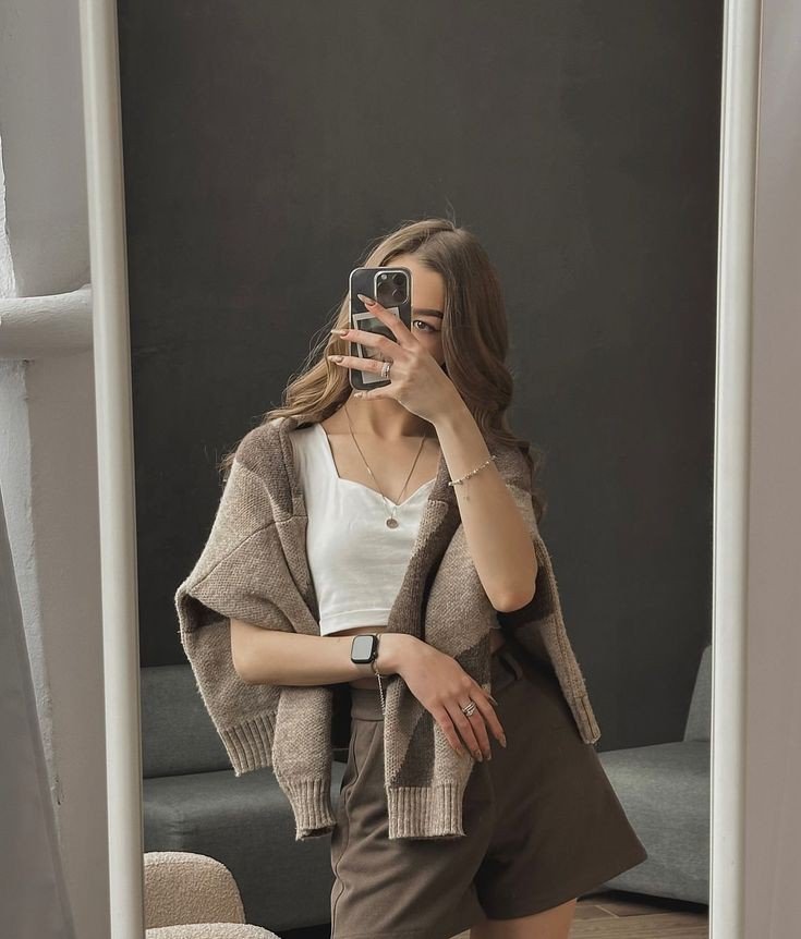 mirror selfie dp girl aesthetic