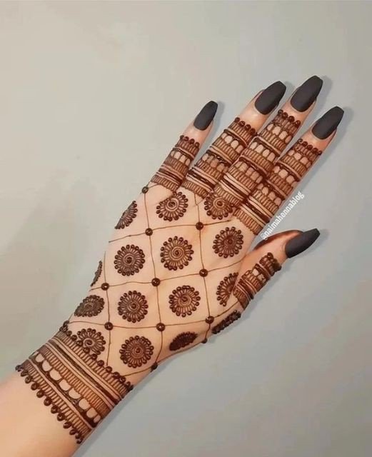 modern back hand mehndi design circle modern back hand mehndi design circle
