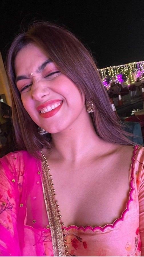 single girl attitude dp stylish for instagram