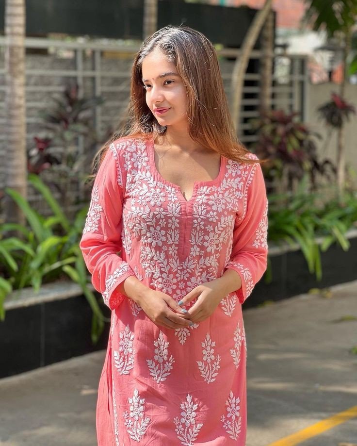 single girl dp instagram attitude stylish