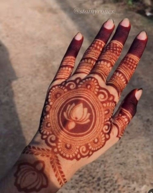 stylish back hand mehndi design bel stylish back hand mehndi design bel